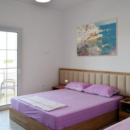 Villa Luelfa Durrës 외부 사진